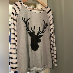 Deer Silhouette  - Super Cute Winter long-sleeved shirt!